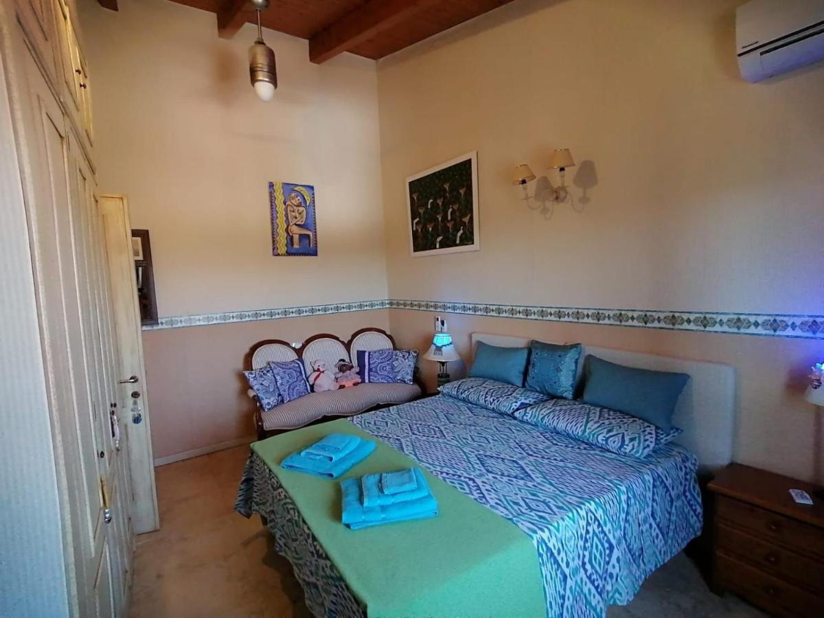Orange Ville Villamassargia Extérieur photo