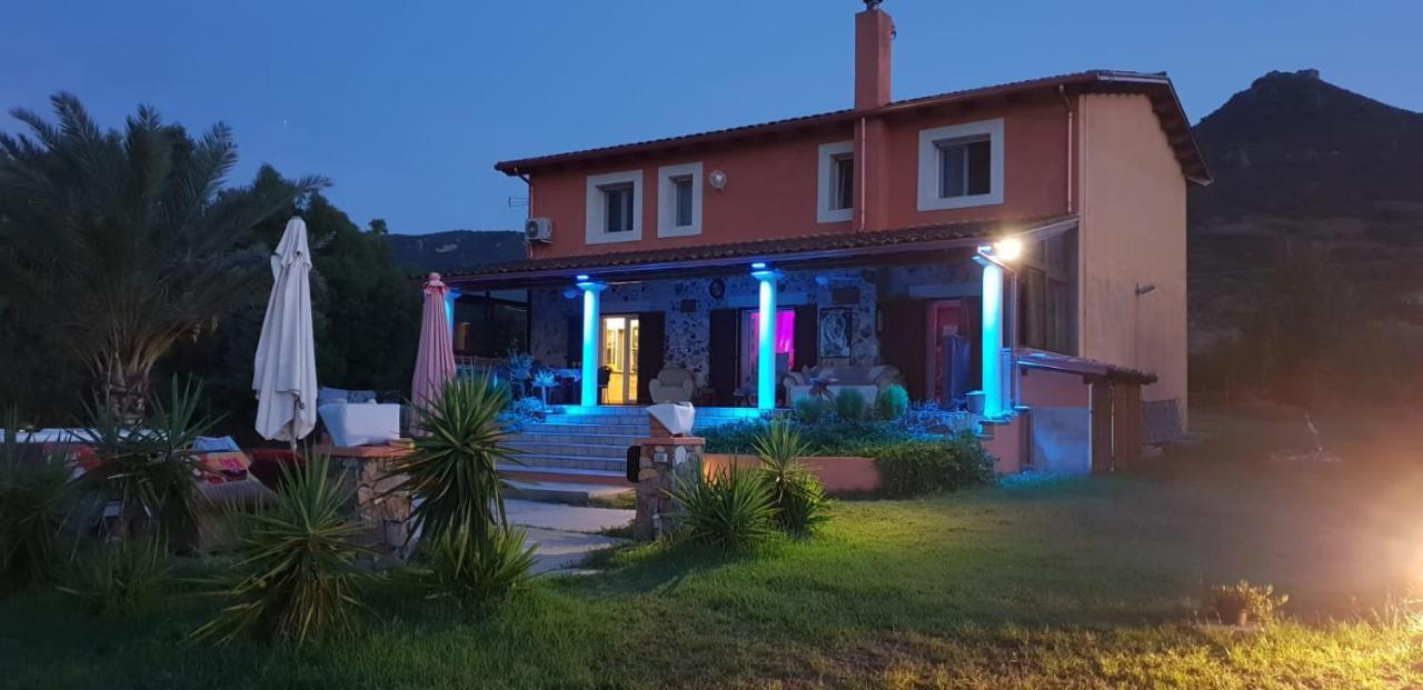 Orange Ville Villamassargia Extérieur photo